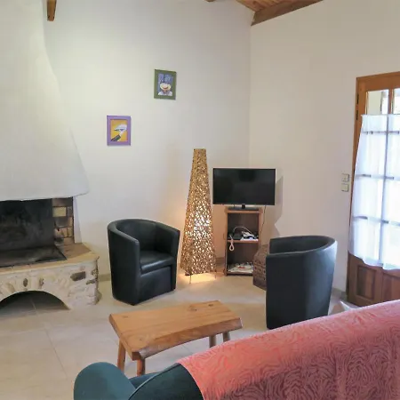 Le Mayne Le Sorbier Hébergement de vacances *